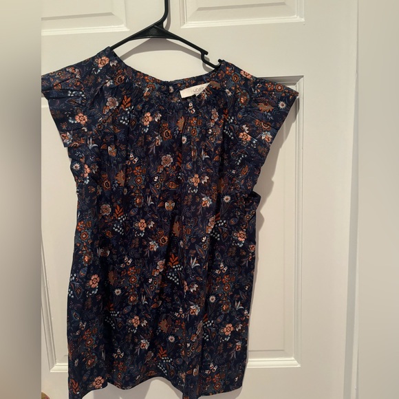 Loft Dressy Flutter Sleeve Top Size Small NWT - Picture 3 of 3